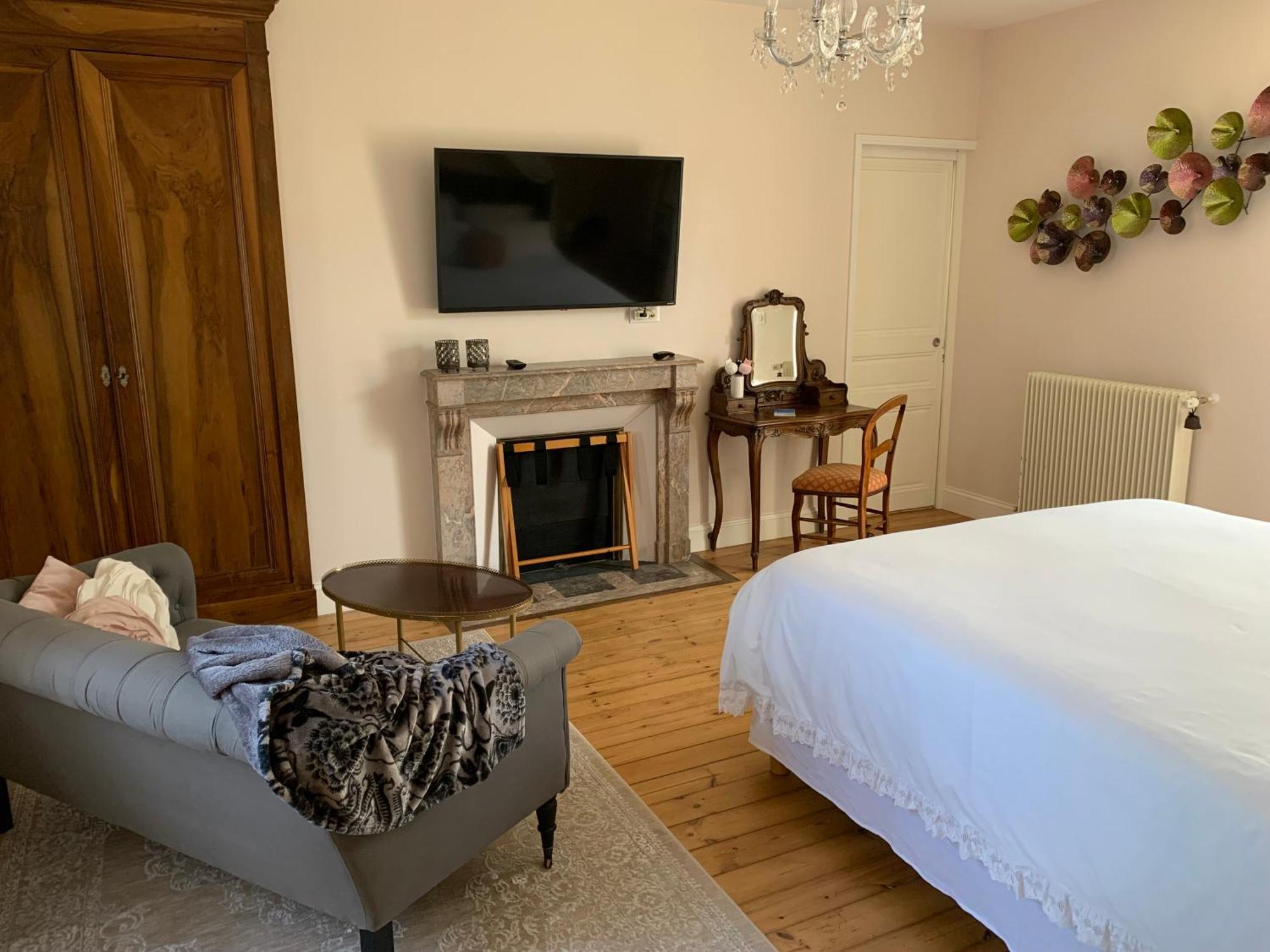 The Cool Lounge A Coulonges - Charente Bed and Breakfast Buitenkant foto