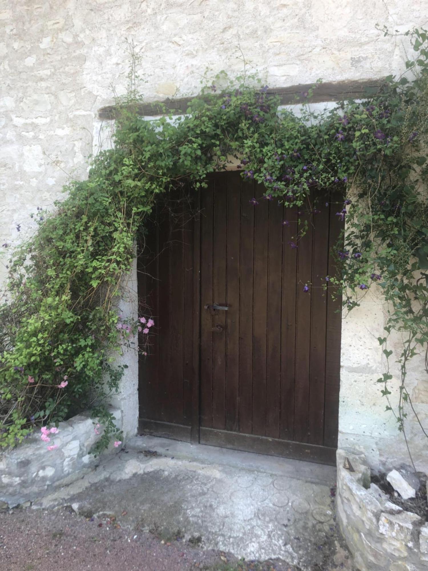 The Cool Lounge A Coulonges - Charente Bed and Breakfast Buitenkant foto